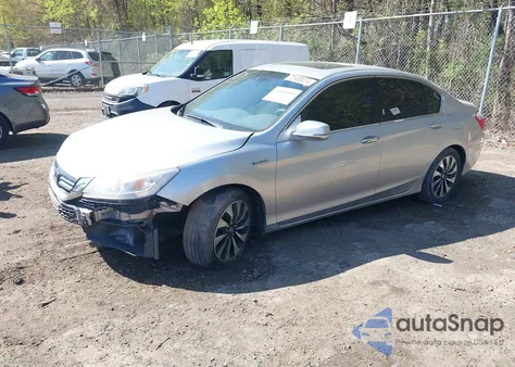 2015 Honda Accord Hybrid Touring z USA, uszkodzony, nr VIN 1HGCR6F78FA009351